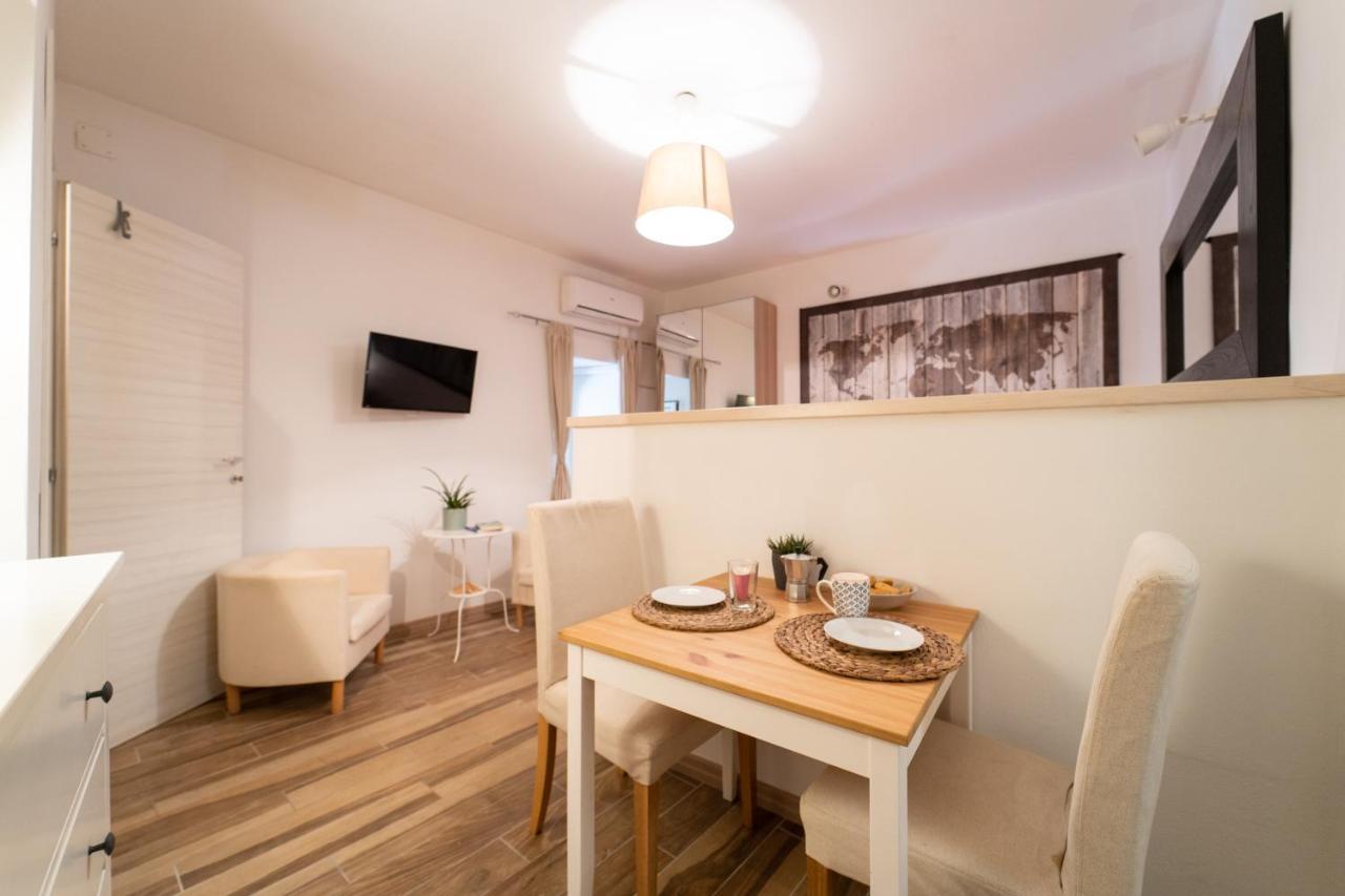 Casa Borbonica Cozy Apartment In Ortigia Ground Floor シラクーサ エクステリア 写真