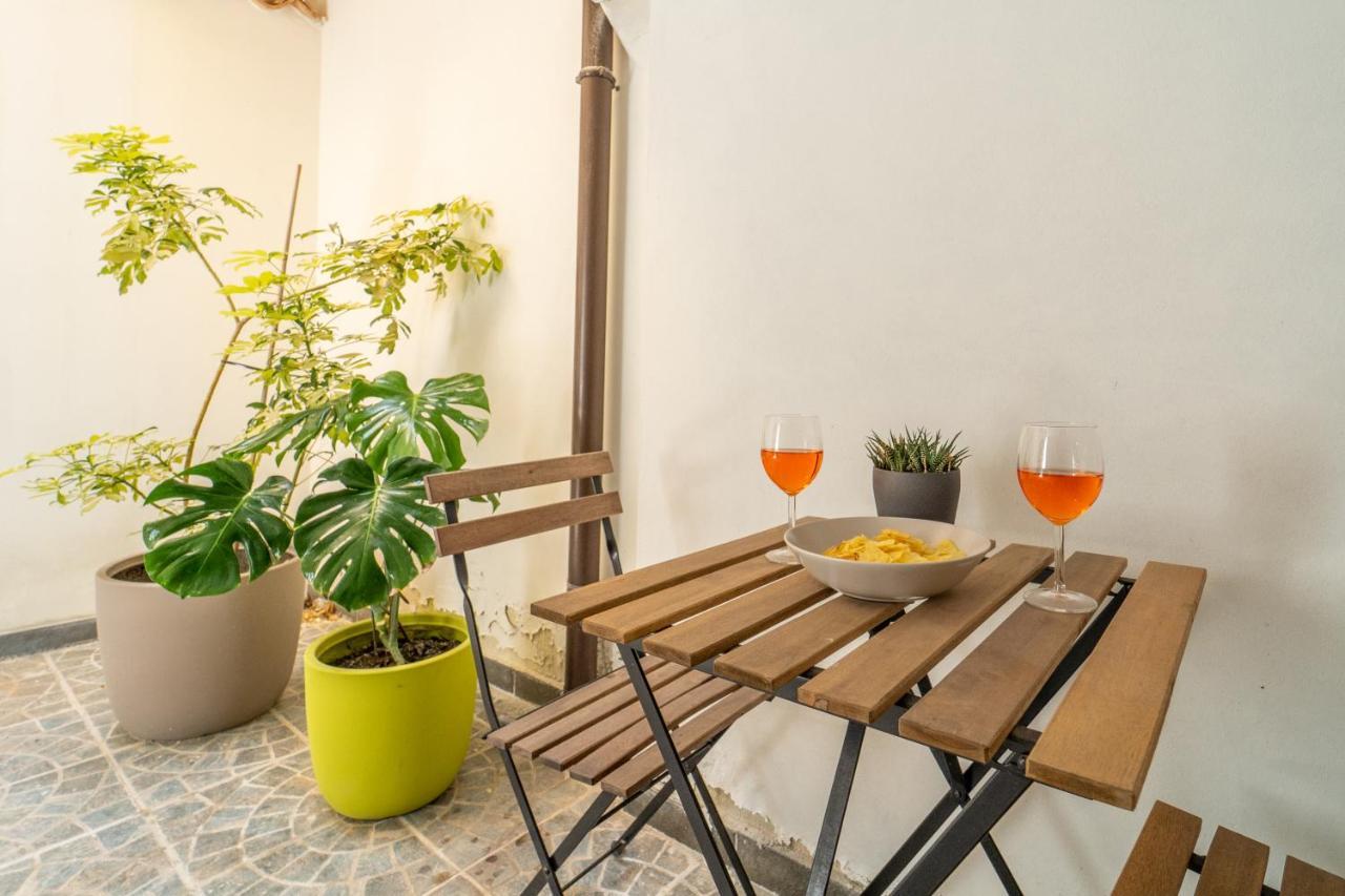 Casa Borbonica Cozy Apartment In Ortigia Ground Floor シラクーサ エクステリア 写真