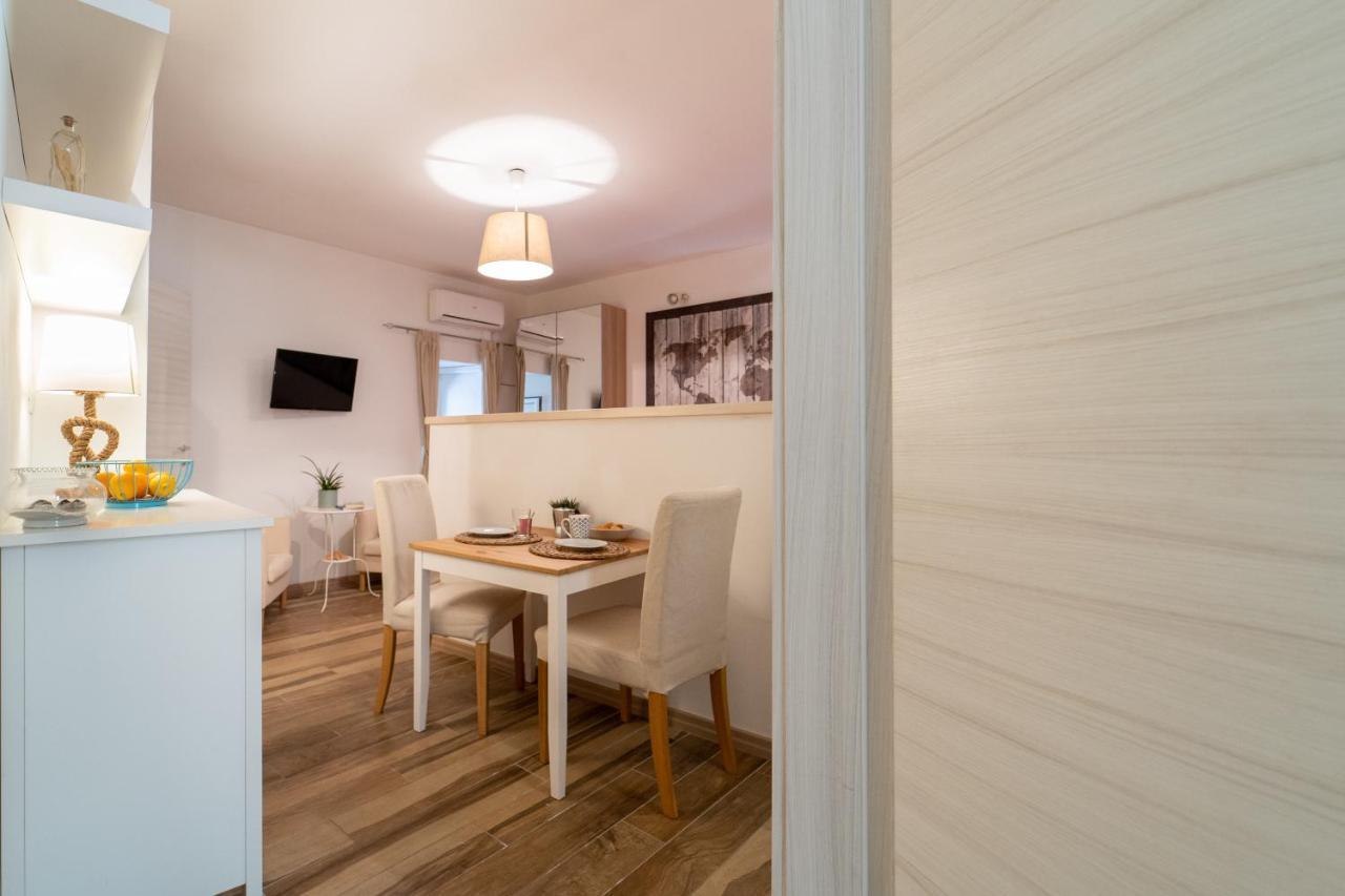 Casa Borbonica Cozy Apartment In Ortigia Ground Floor シラクーサ エクステリア 写真